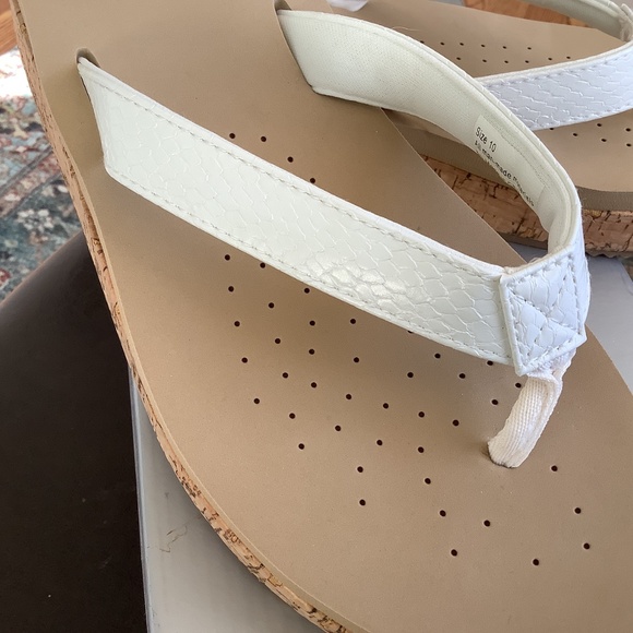 New Volatile White Snake Platform Sandal Thong Size 10 - Picture 2 of 11